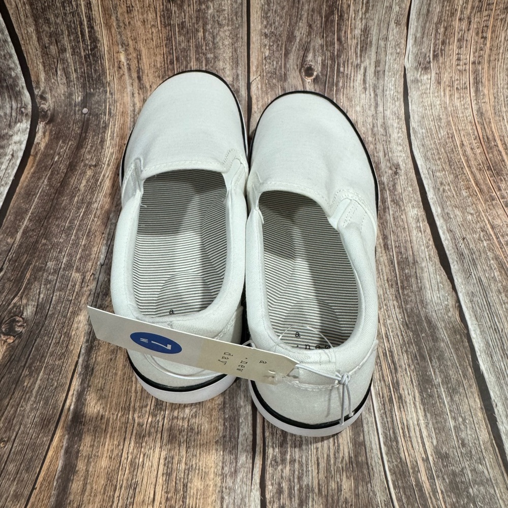 NWT A New Day White Slip-On Canvas Sneakers Size 7W Item #PHK6476 - Picture 3 of 6